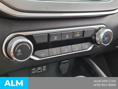 Used 2025 Nissan Altima 2.5 SR FWD image 21