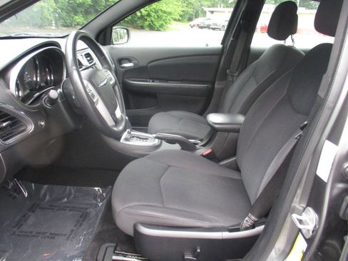 Used 2013 Chrysler 200 Touring w/ Cold Weather Group image 8