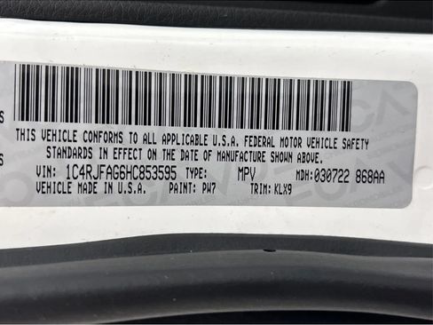 Used 2017 Jeep Grand Cherokee Altitude AWD/4WD image 27