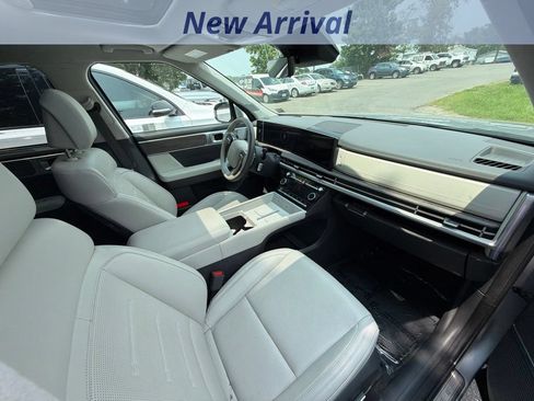 Used 2024 Hyundai Santa Fe Calligraphy AWD/4WD image 4