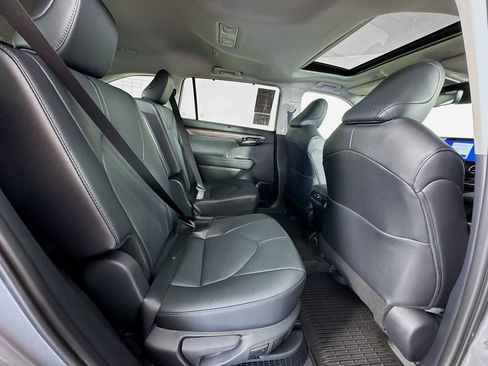 New 2026 Toyota Highlander Limited image 27