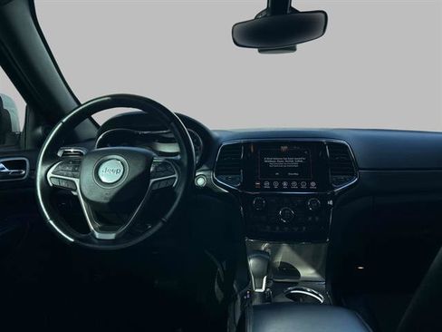 Certified 2022 Jeep Grand Cherokee Laredo X image 17