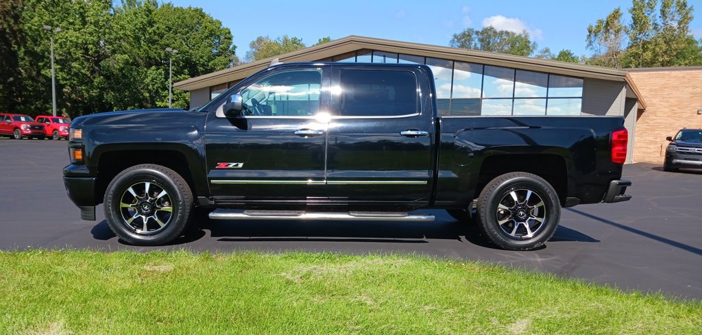 Used 2015 Chevrolet Silverado 1500 LTZ Z71 w/ Custom Sport Edition AWD/4WD image 2