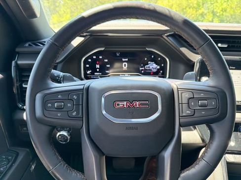 Used 2024 GMC Sierra 1500 AT4 w/ Technology Package AWD/4WD image 18