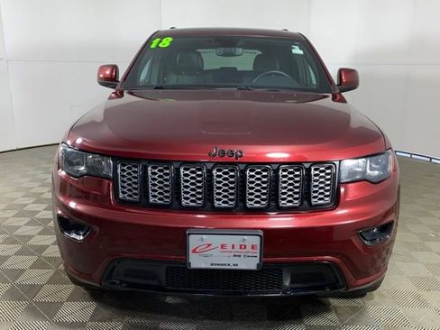 Used 2018 Jeep Grand Cherokee Altitude AWD/4WD image 3