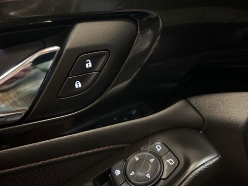 Used 2023 Chevrolet Traverse RS image 49