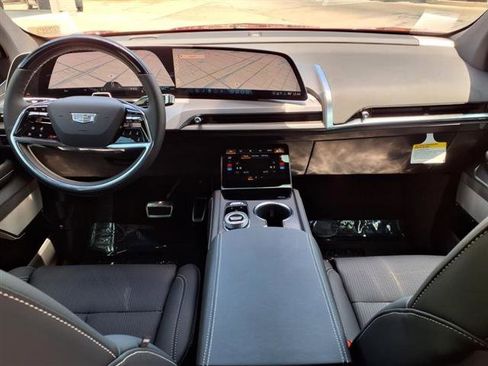 New 2026 Cadillac Vistiq Luxury image 11