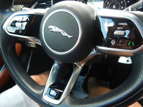 Used 2021 Jaguar XF R-Dynamic SE AWD/4WD image 20