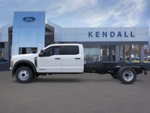 New 2026 Ford F550 4x4 Crew Cab image 3