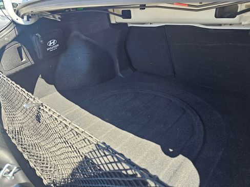 Used 2024 Hyundai Elantra SEL w/ Convenience Package FWD image 14