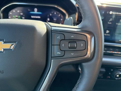 Used 2025 Chevrolet Silverado 1500 High Country w/ Technology Package image 16