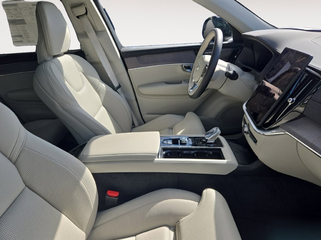 New 2026 Volvo XC90 T8 Ultra w/ Protection Package Premier AWD/4WD image 2
