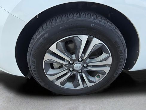 Used 2020 Kia Sedona SX image 9