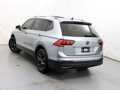 Used 2024 Volkswagen Tiguan SE AWD/4WD image 8