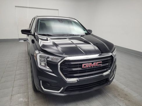 Used 2024 GMC Terrain SLE image 14