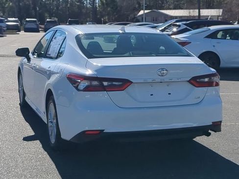 Used 2024 Toyota Camry LE image 7