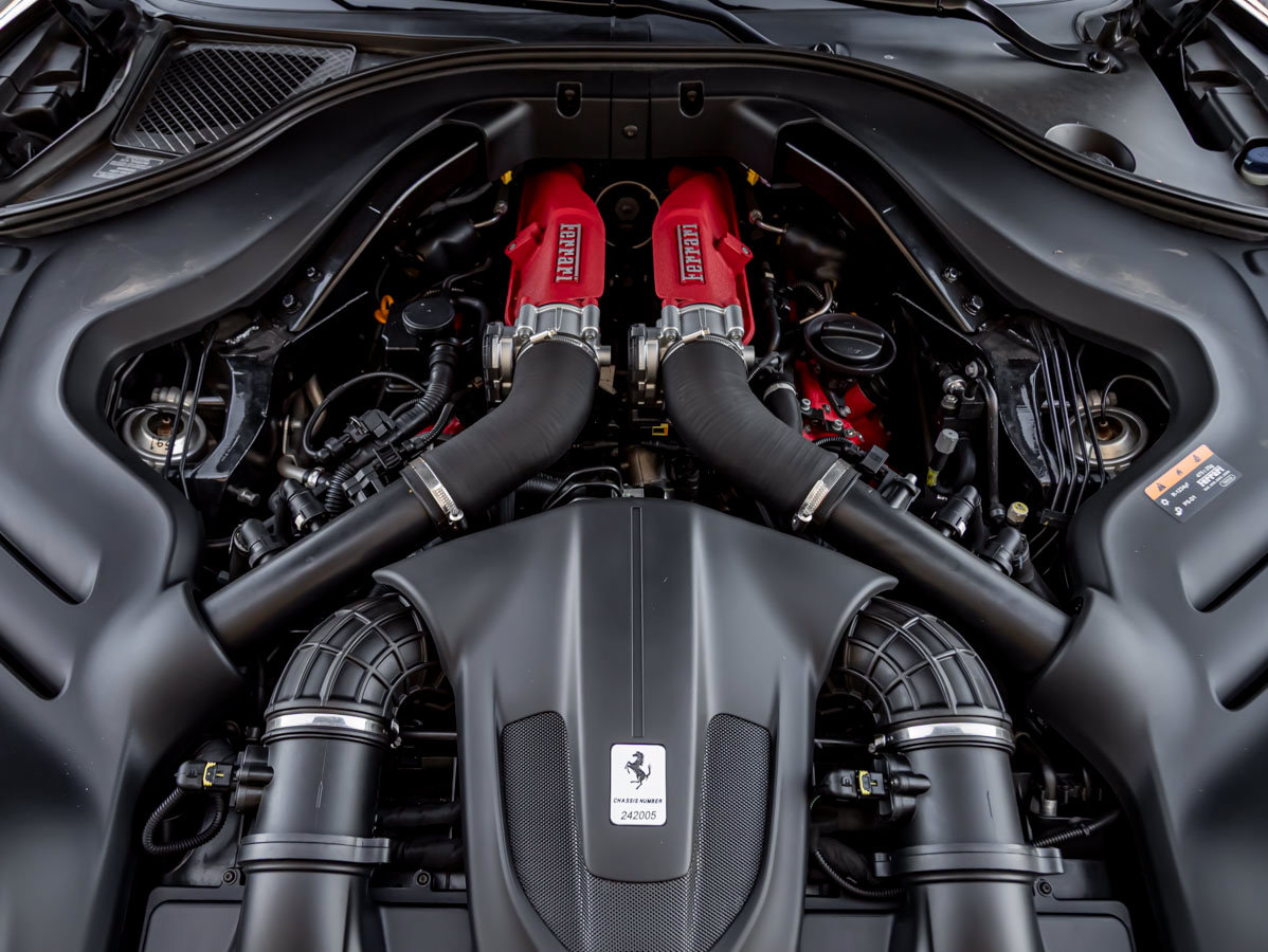 Used 2019 Ferrari Portofino RWD image 43