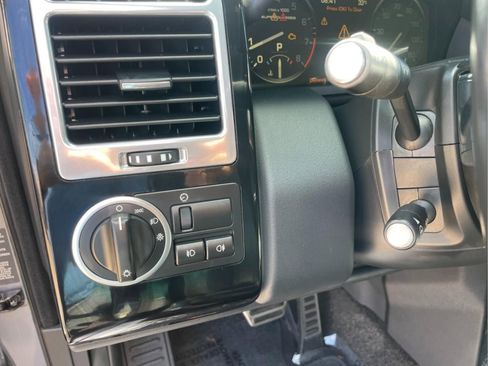 Used 2012 Land Rover Range Rover Supercharged image 11