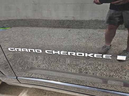 Used 2023 Jeep Grand Cherokee L Overland w/ Rear Seat Video Group I AWD/4WD image 38