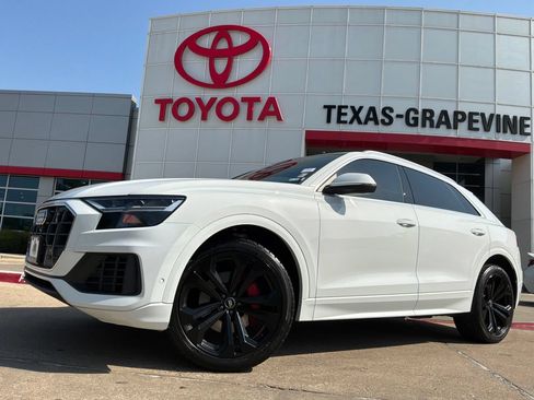 Used 2019 Audi Q8 Premium Plus w/ Premium Plus AWD/4WD image 2