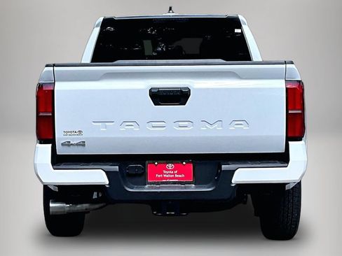 Used 2025 Toyota Tacoma SR5 AWD/4WD image 6