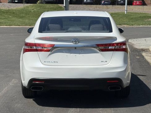 Used 2015 Toyota Avalon XLE FWD image 5