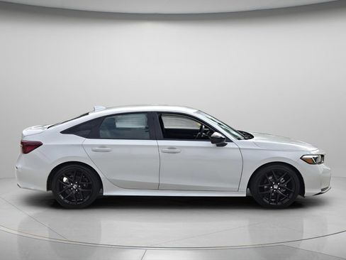 Certified 2025 Honda Civic Sport image 3