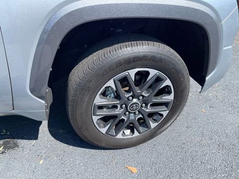 Used 2024 Toyota Tundra Limited image 18