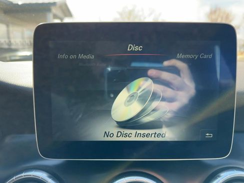 Used 2018 Mercedes-Benz CLA 250 4MATIC image 38