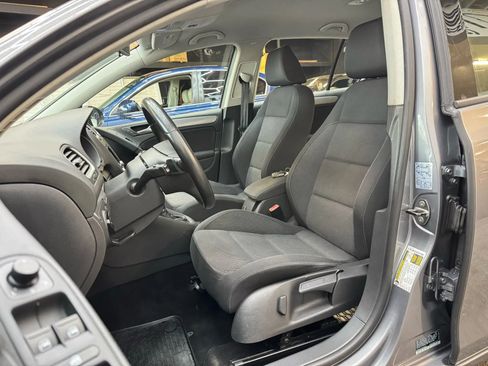 Used 2012 Volkswagen Golf TDI image 11