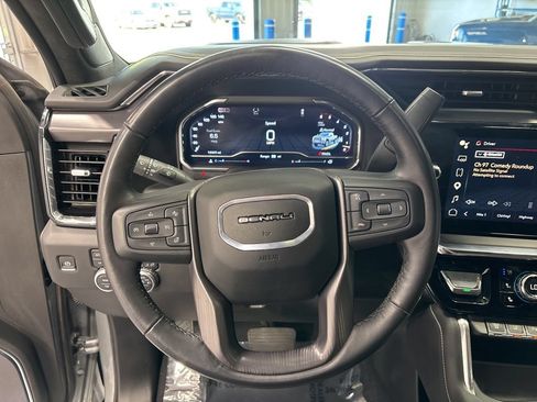 Used 2025 GMC Sierra 2500 Denali Ultimate AWD/4WD image 14