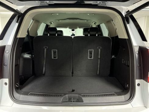 Certified 2021 GMC Acadia Denali w/ Denali Technology Package FWD image 26