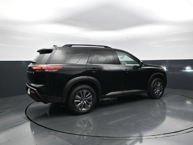 Certified 2025 Nissan Pathfinder SV FWD image 7