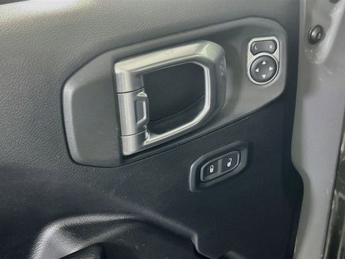 Used 2023 Jeep Gladiator Sport AWD/4WD image 18