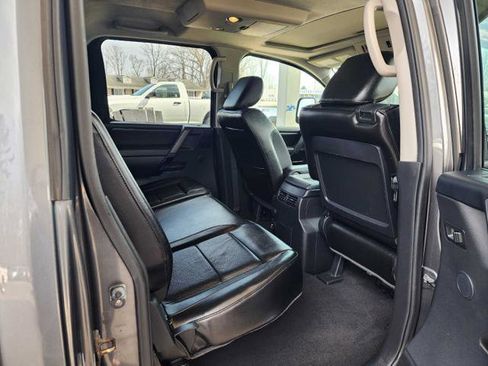 Used 2014 Nissan Titan SL w/ SL Moonroof Package image 15