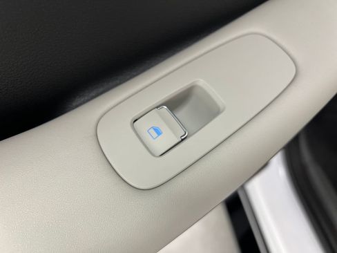 Used 2025 Hyundai Sonata SEL FWD image 19