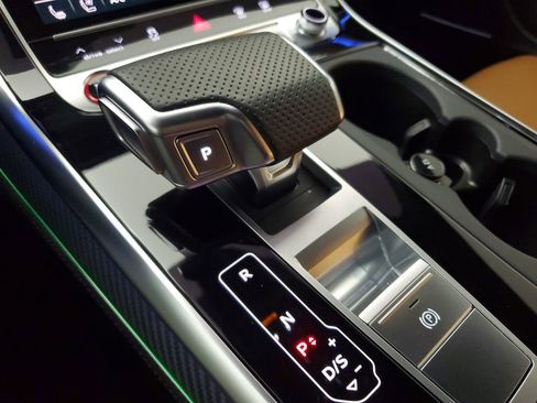 Used 2024 Audi RS Q8 w/ Black Optic Package image 31