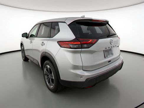 Used 2025 Nissan Rogue SV image 6