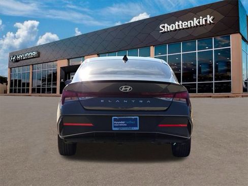 Certified 2025 Hyundai Elantra Sport image 7