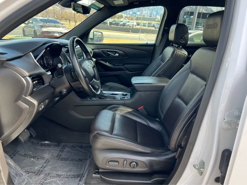 Used 2023 Chevrolet Traverse High Country image 28