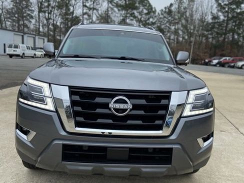 Used 2023 Nissan Armada SL w/ Captain's Chairs Package image 2