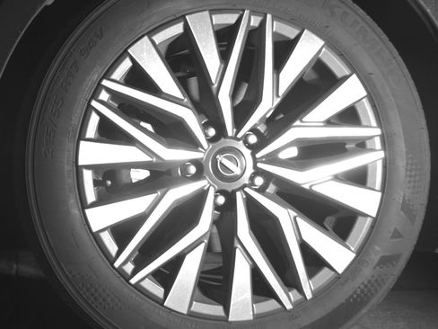 Used 2025 Nissan Altima 2.5 SV FWD image 12