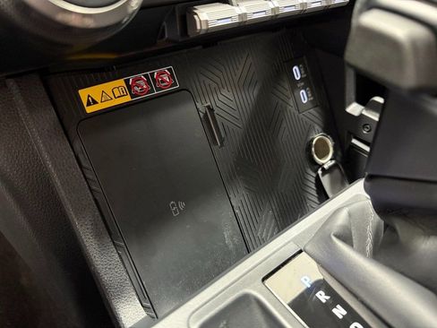 Used 2025 Toyota 4Runner TRD Off-Road image 17