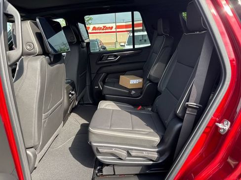 New 2026 GMC Yukon Elevation w/ Elevation Premium Package AWD/4WD image 14