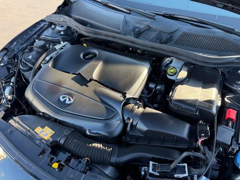 Used 2018 INFINITI QX30 Premium w/ Navigation Package AWD/4WD image 40
