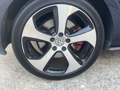 Used 2016 Volkswagen GTI Autobahn w/ Lighting Package (SEL) FWD image 12