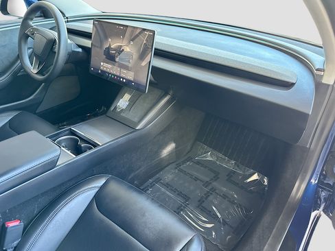 Used 2025 Tesla Model 3 Long Range image 29