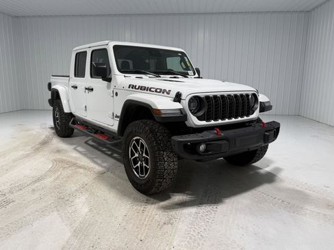 Used 2025 Jeep Gladiator Rubicon image 10
