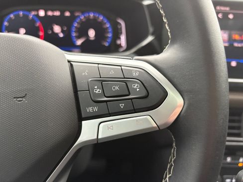 Certified 2024 Volkswagen Taos SEL image 7