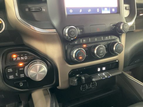 Used 2022 RAM 1500 Laramie AWD/4WD image 30